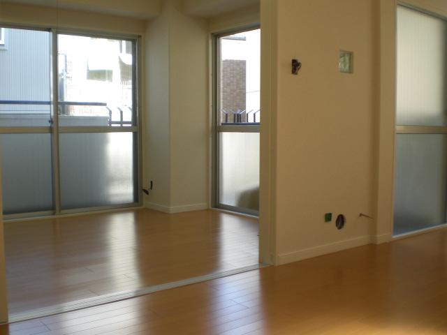 Other introspection. Indoor (June 2013) Shooting