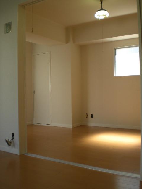 Non-living room. Indoor (June 2013) Shooting