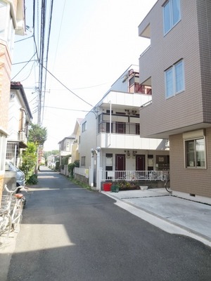 Other. 100m until near the building (other)