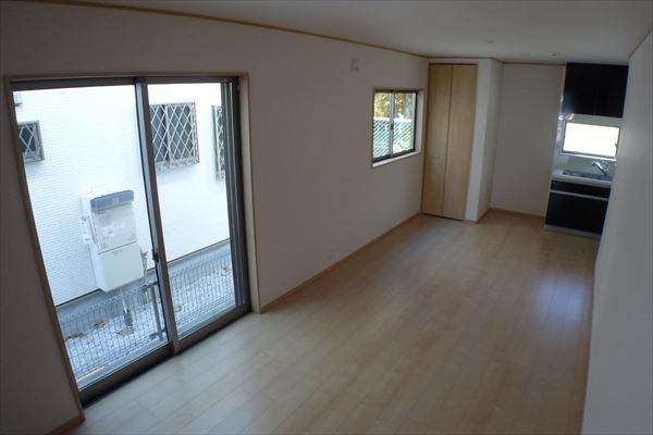 Living. Local (12 May 2013) Shooting