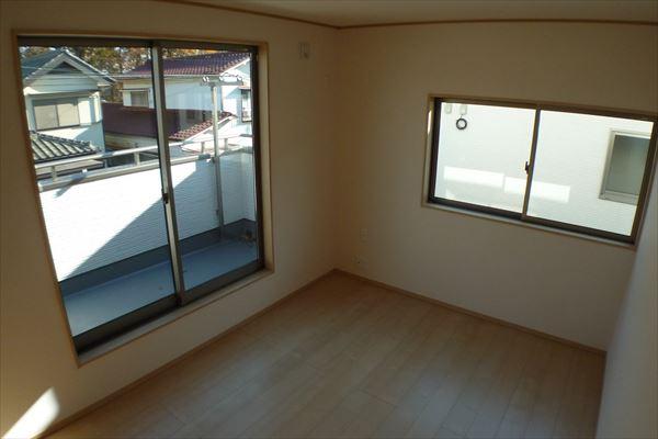 Non-living room. Indoor (12 May 2013) Shooting