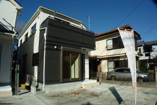 Local appearance photo. Local (12 May 2013) Shooting