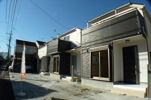 Local photos, including front road. Local (12 May 2013) Shooting