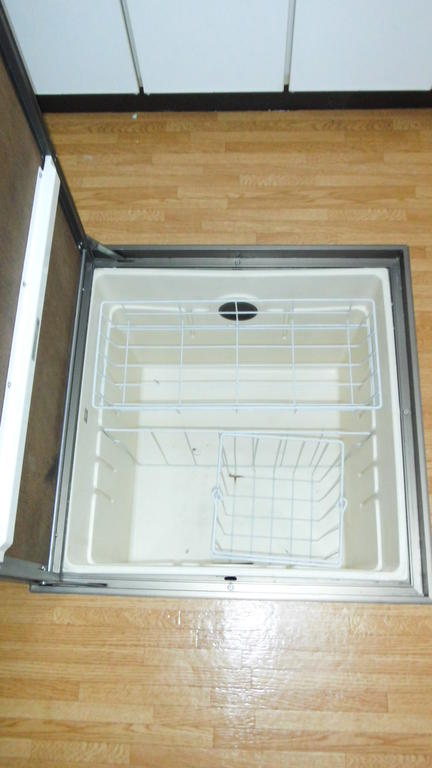 Kitchen. Underfloor Storage