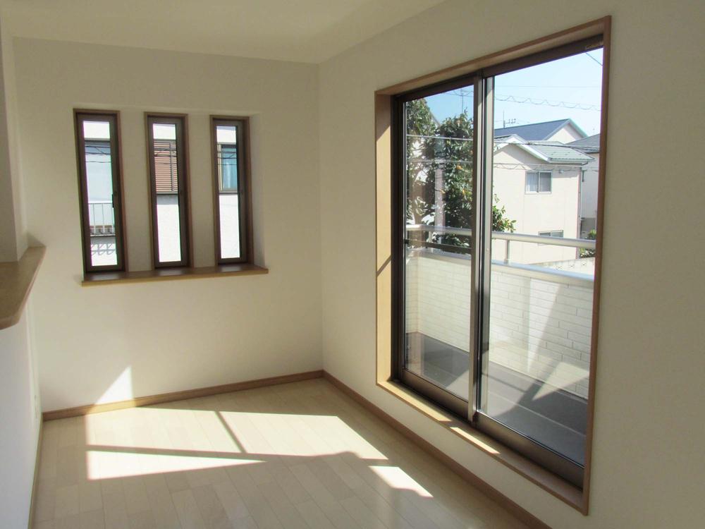 Living. ● bright second floor living