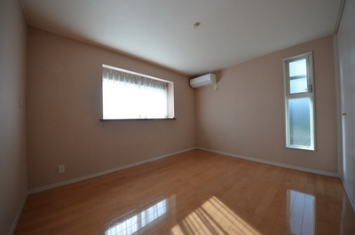 Other room space. Western-style 8 pledge