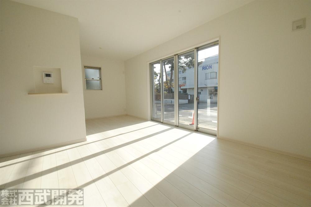 Living. LDK17.25 Pledge Counter Kitchen Living stairs