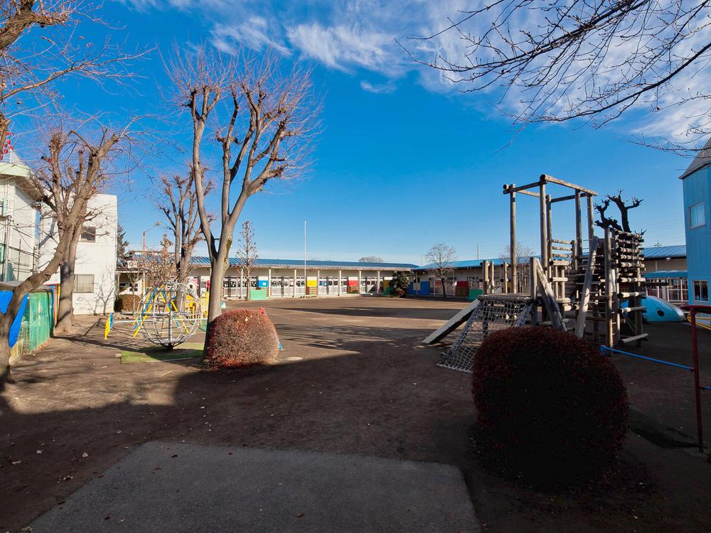 kindergarten ・ Nursery. Kokubunji zelkova to kindergarten 470m