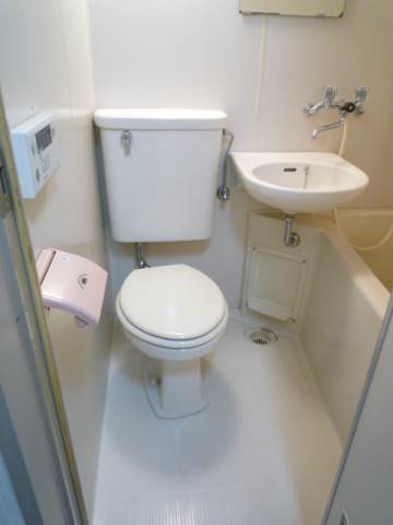 Bath. And cleaning easy to UB