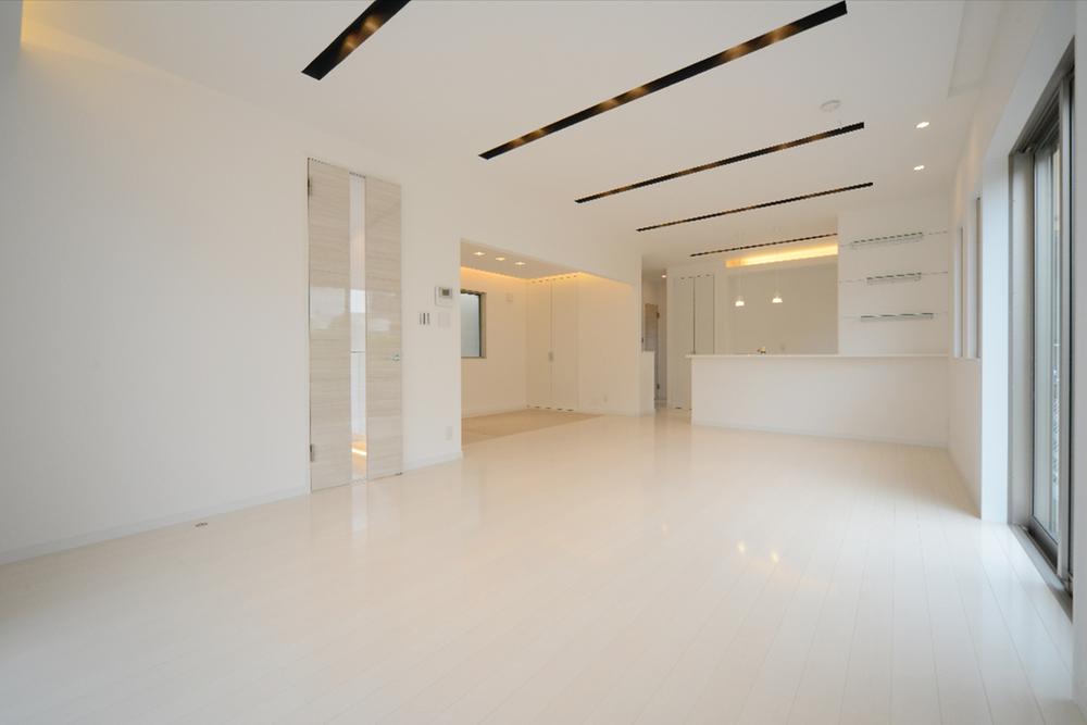 Living. Ceiling height And 2500mm, Built there between the open / TES floor with heating (LD part)