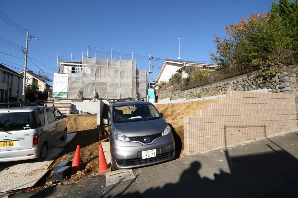 Local photos, including front road. Local (12 May 2013) Shooting