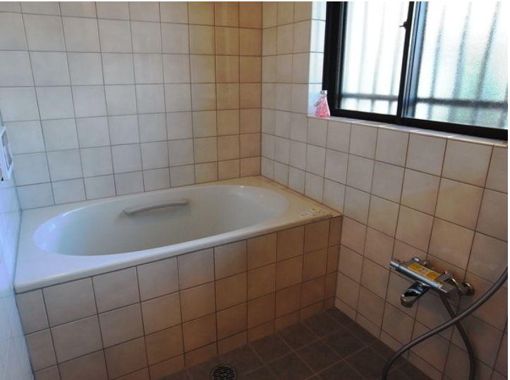 Bathroom. 1 Kaiyokushitsu