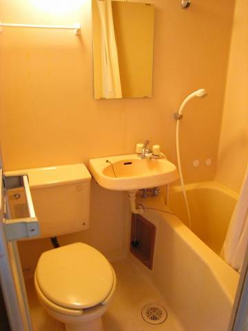 Bath. Easy unit bus of cleaning