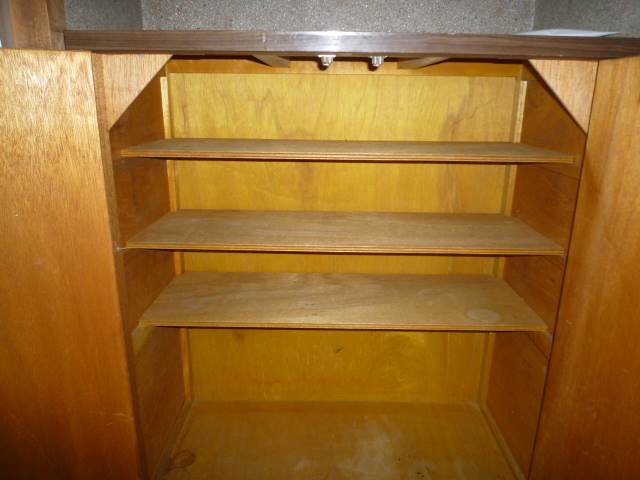 Entrance. There shoebox