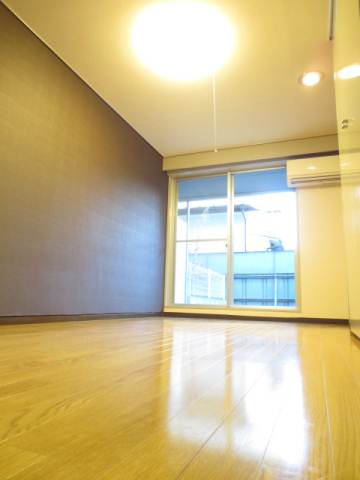 Living and room. A bright room