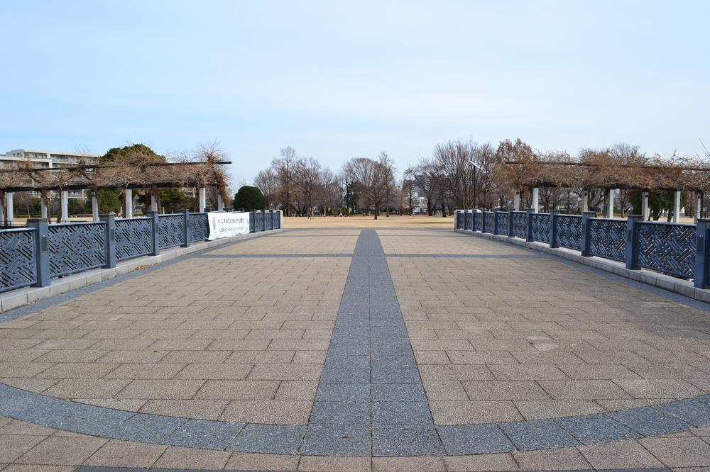 park. 500m to Metropolitan Musashi Kokubunji park