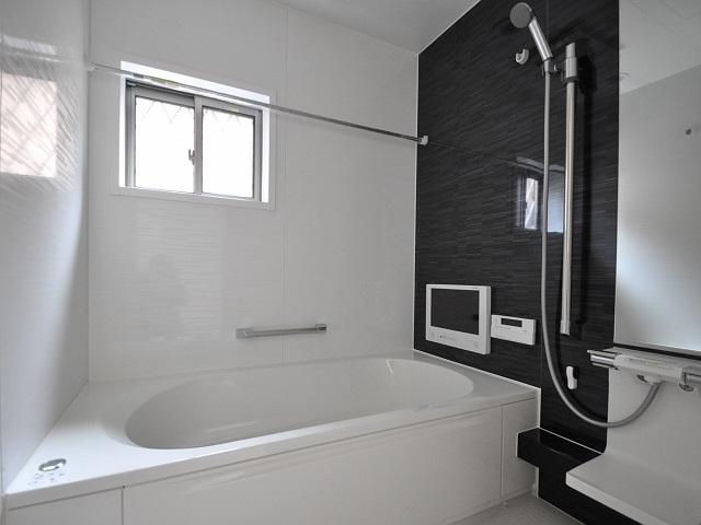 Bathroom. Honda 3-chome bathroom