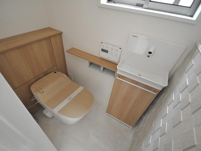 Toilet. Honda 3-chome toilet