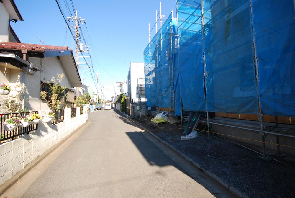 Local photos, including front road. December 2013 shooting