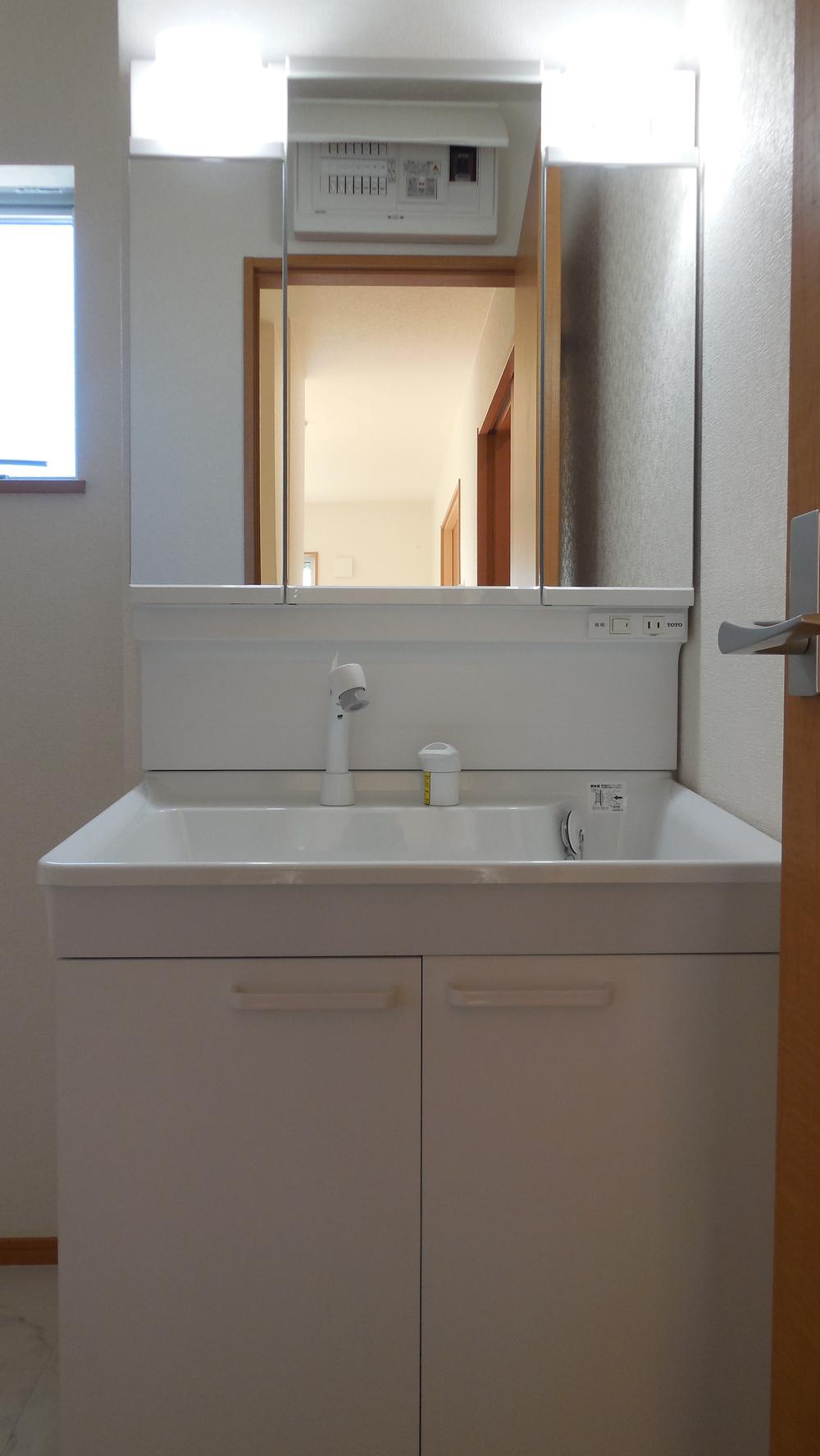 Wash basin, toilet. Indoor (11 May 2013) Shooting ※ It will be the example of construction.