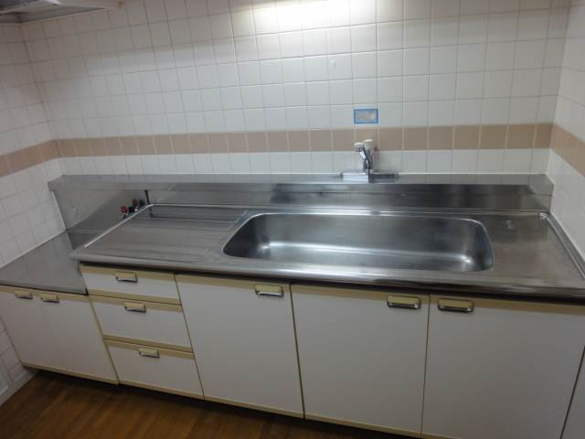 Kitchen. Large kitchen