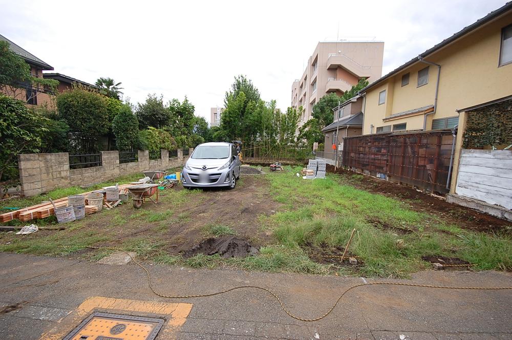 Local photos, including front road. Local Photos