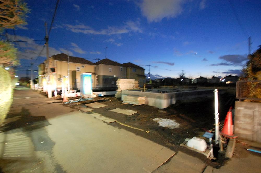 Local photos, including front road. Local Photos