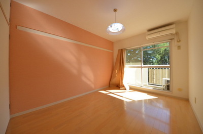 Living and room. ☆ Free to arrange space ☆