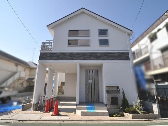 Local appearance photo. Favorite Place National 1 Building appearance