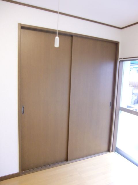 Receipt. Storage is a closet type