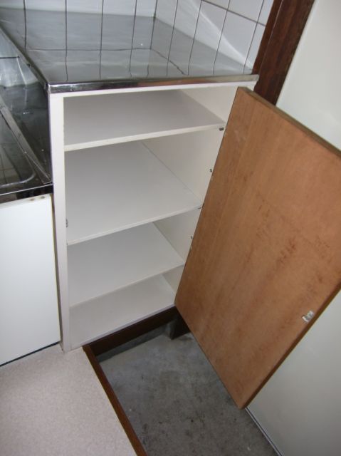 Entrance. It is the entrance with a shoebox