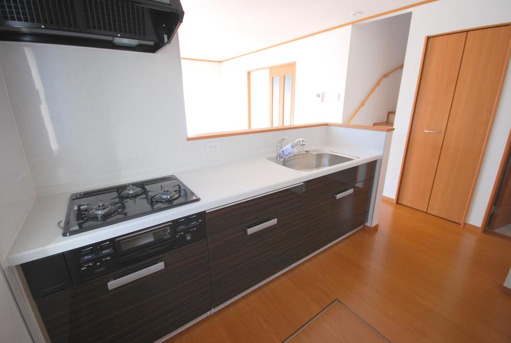 Kitchen. Local (12 May 2013) Shooting