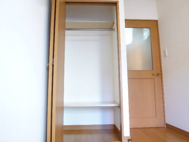 Receipt. Storage lot