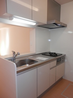 Kitchen. ◆ Face-to-face ・ Gas two-burner + kitchen with grill ◆