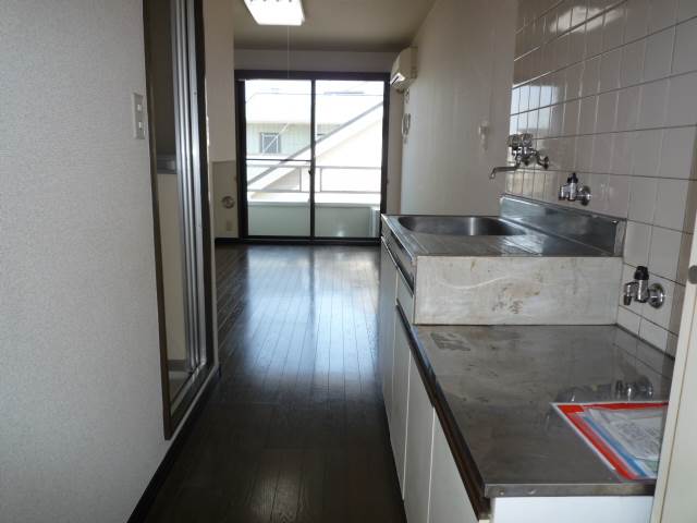 Living and room. The entire room From entrance