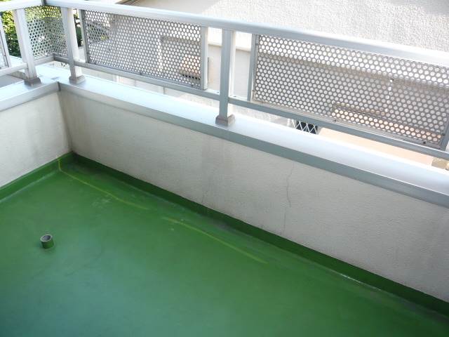 Balcony. Spacious balcony