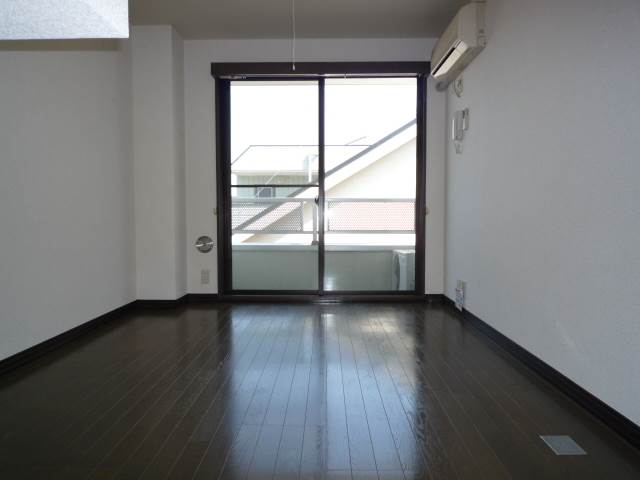 Living and room. Corner room