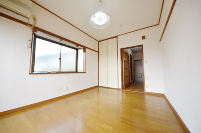 Other room space. Bay window is a corner room only