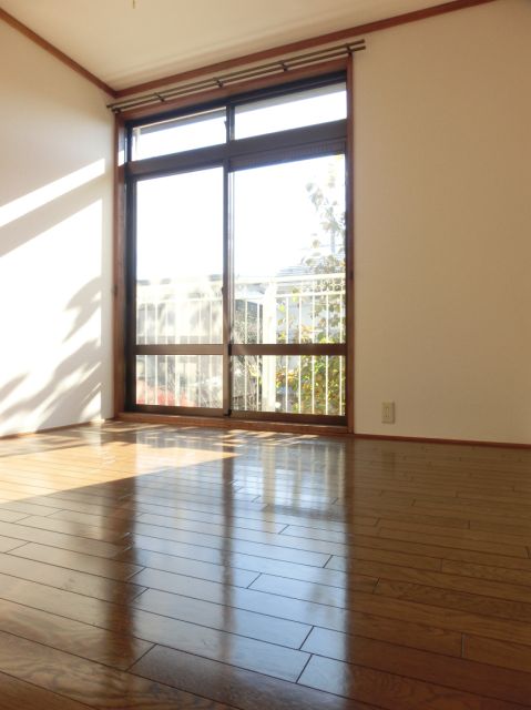 Living and room. 4.5 is the Pledge of bright rooms ☆ 