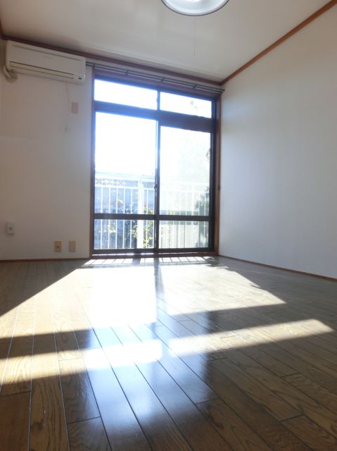 Living and room. 6 Pledge of beautiful flooring of the room ☆ 