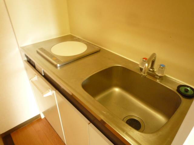 Kitchen. Cleaning is easy to IH kitchen