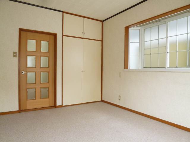 Living and room. Ultra-large capacity storage