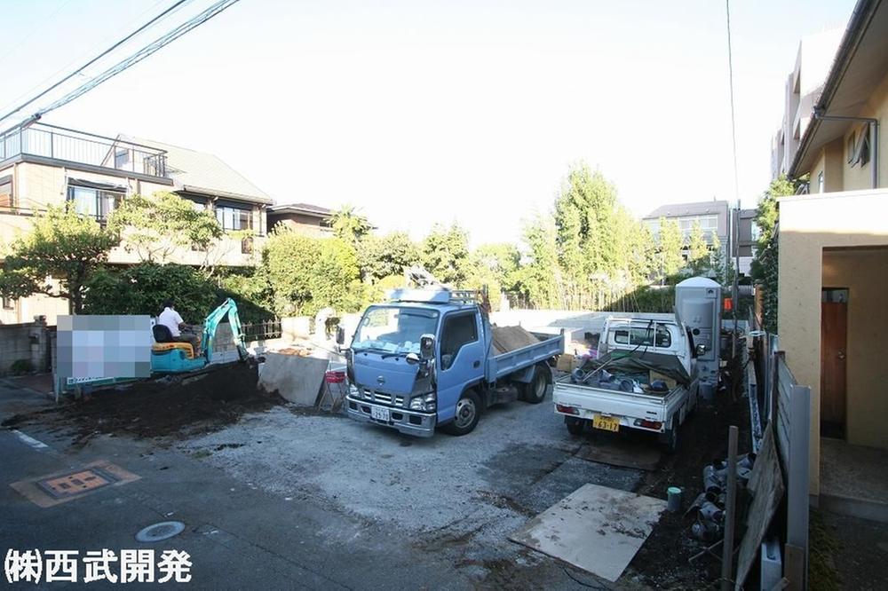 Local photos, including front road. Local (10 May 2013) Shooting This selling local