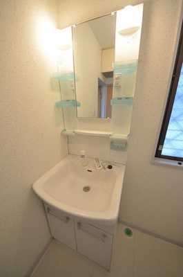 Washroom. Here are groomed