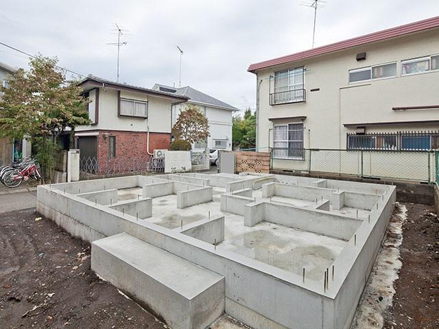 Local appearance photo. Local (10 May 2013) Shooting