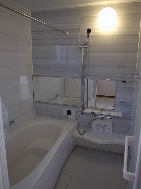 Bathroom. 1 Building