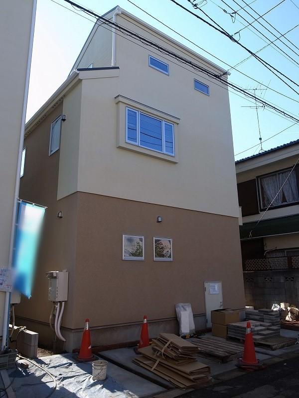 Local appearance photo. 1 Building