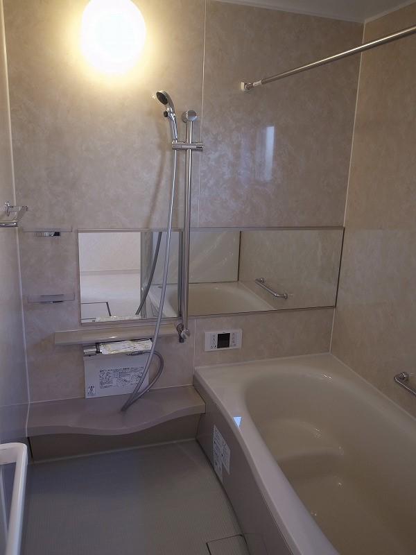 Bathroom. Building 2