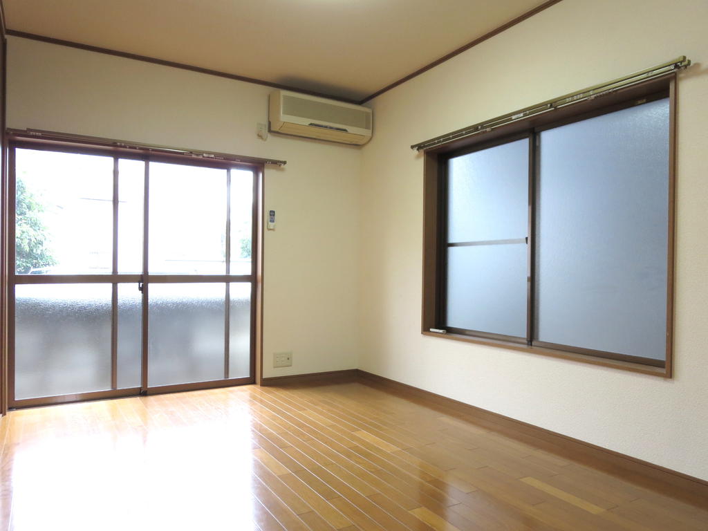 Living and room. Two-sided lighting