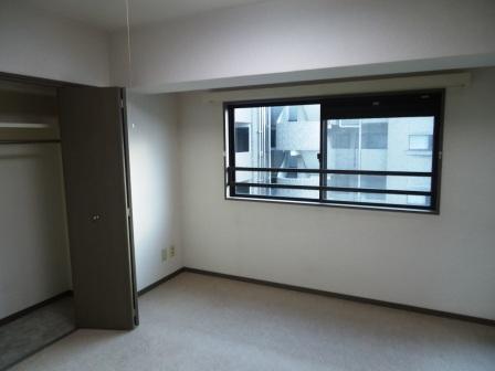 Non-living room. Indoor (10 May 2013) Shooting